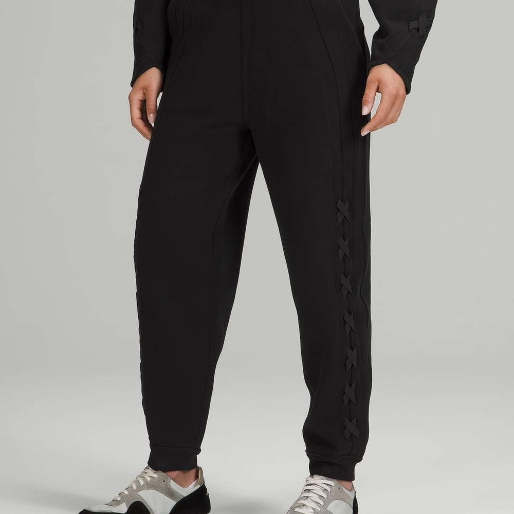Lululemon Braided Detail High Rise Joggers Size 14